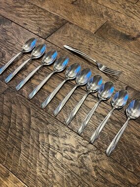 International Silver INSICO FINLANDIA  Stainless Steel Flatware Teaspoons (10)*